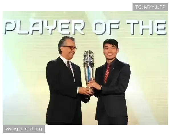 李毅点评球迷力挺郑智执掌国足帅位话题持续引发热议与期待广泛关注