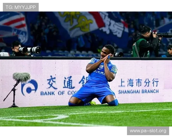 米内罗透露中场休息时主帅要求他更积极参与进攻提升球队表现