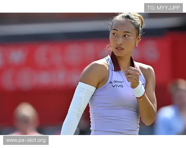 郑钦文再负萨巴伦卡无缘四强六度交锋依旧难求首胜再度铩羽而归止步